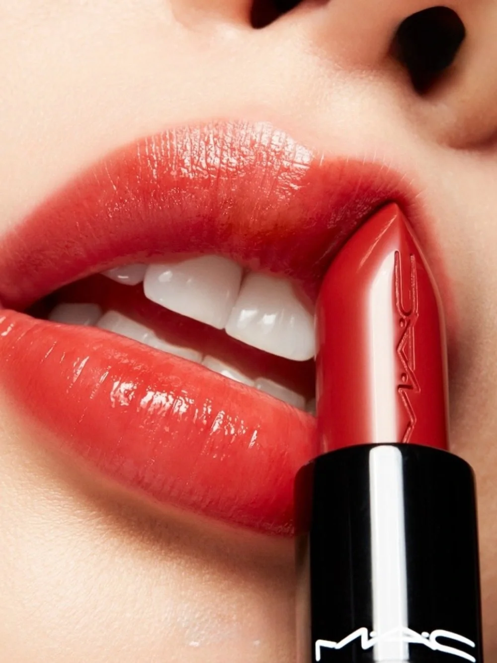 MAC Cosmetics Lustreglass Lipstick - See Sheer (BNIB)